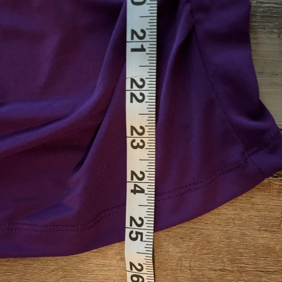 Women’s size small short sleeve blouse. - Picture 5 of 6